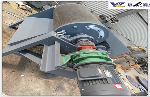 小型磁選機，小型磁選機廠家的優(yōu)質(zhì)服務(wù)是得到客戶認(rèn)可的_礦用小型磁選機廠家的優(yōu)質(zhì)服務(wù)是得到客戶認(rèn)可的_小型強磁滾筒磁選機