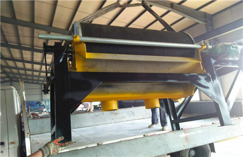 濕式永磁筒式磁選機底部 濕式永磁筒式磁選機底部